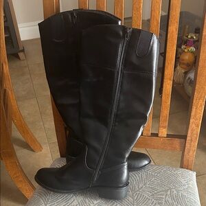 St. John's Bay Black Heeled Boots